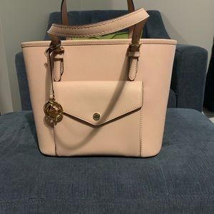 MK tote